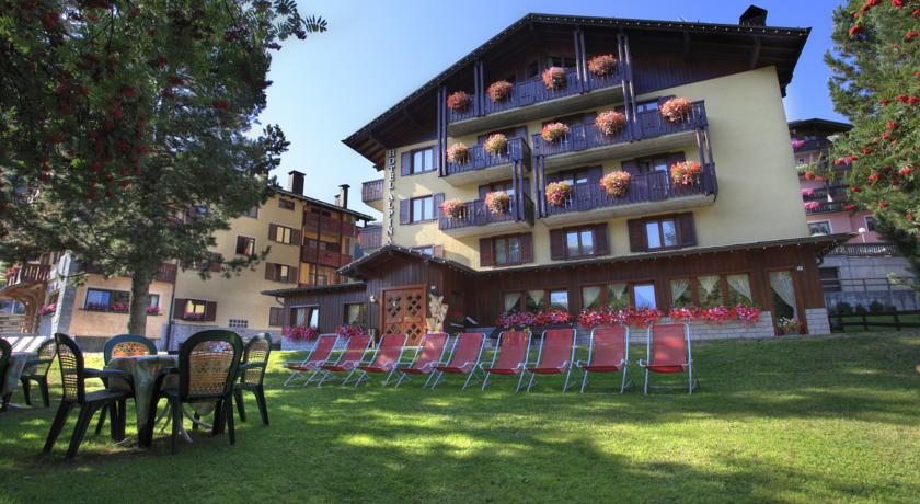 Hotel Alpina